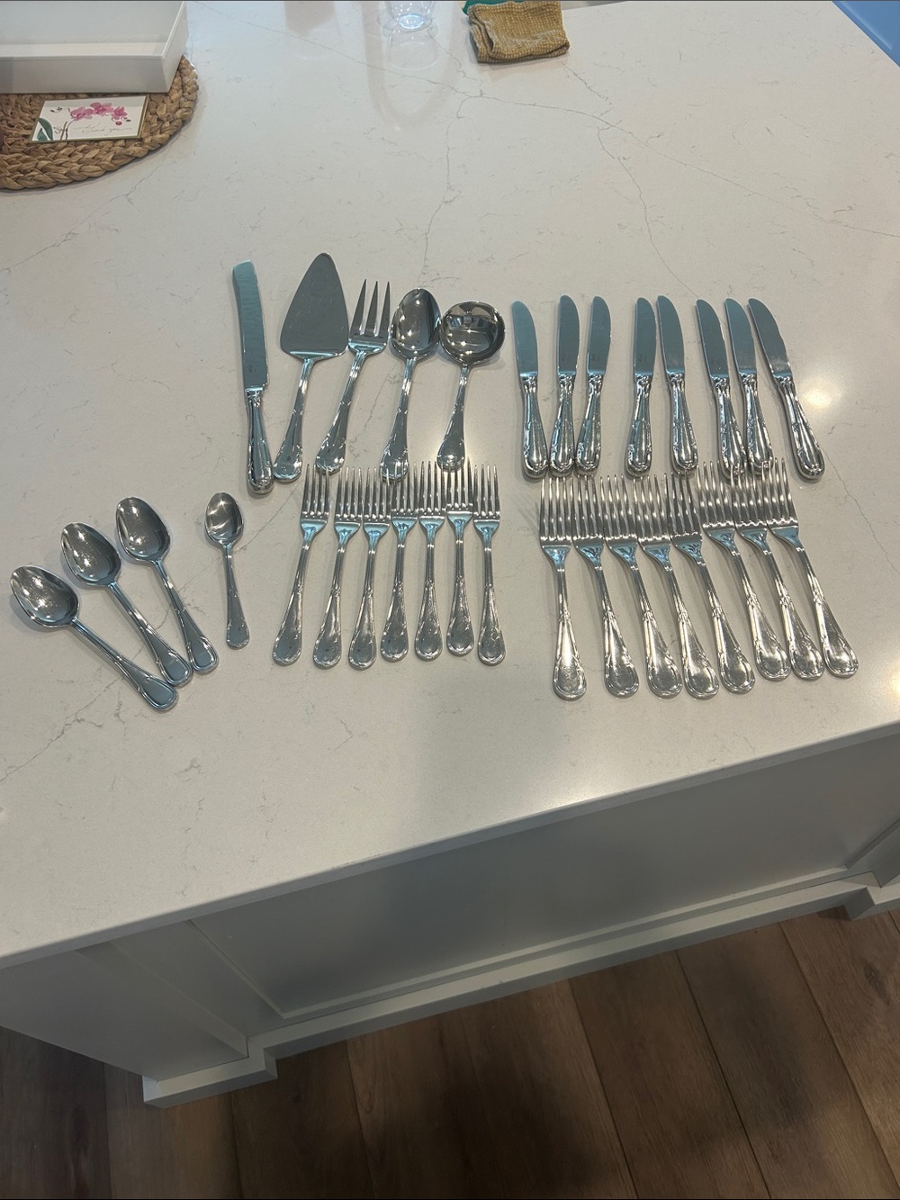 Mikasa Wellington -18/8 Polished Silver Stainless Flatware Set 32 pcs